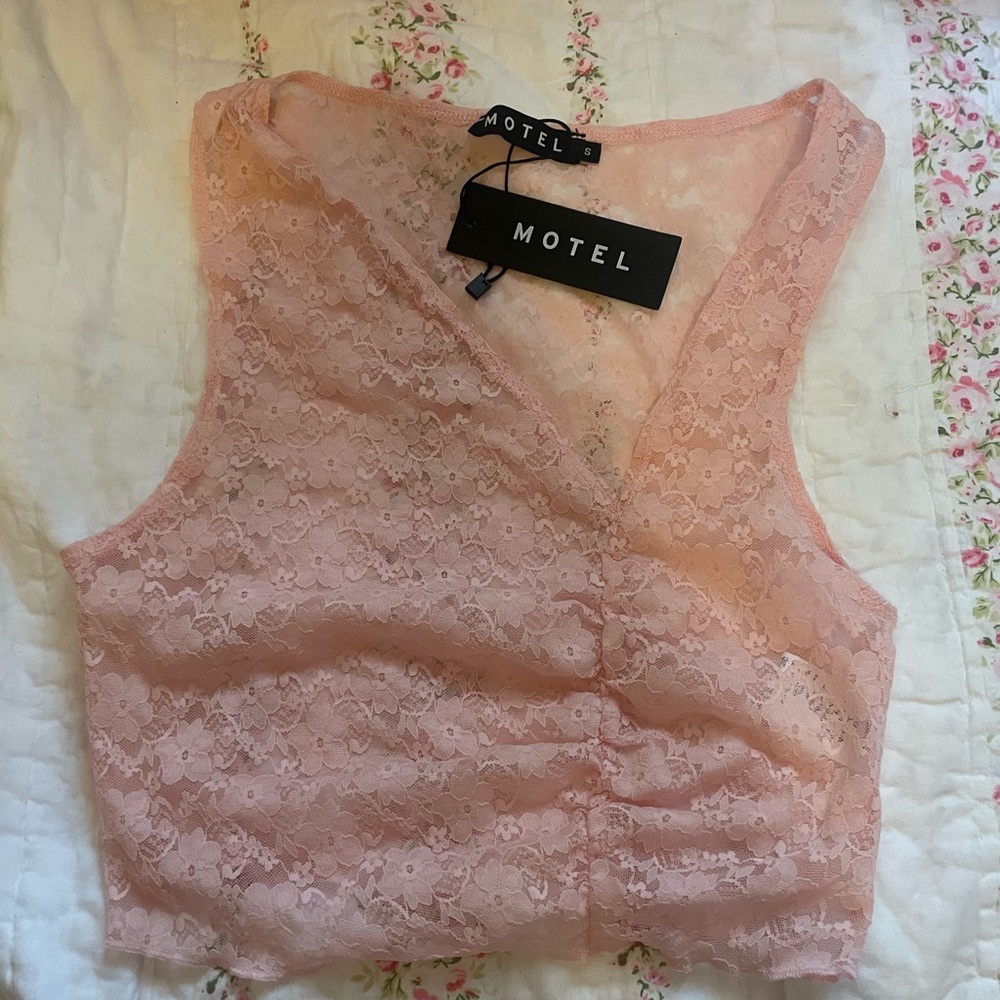 Motel pink lace top